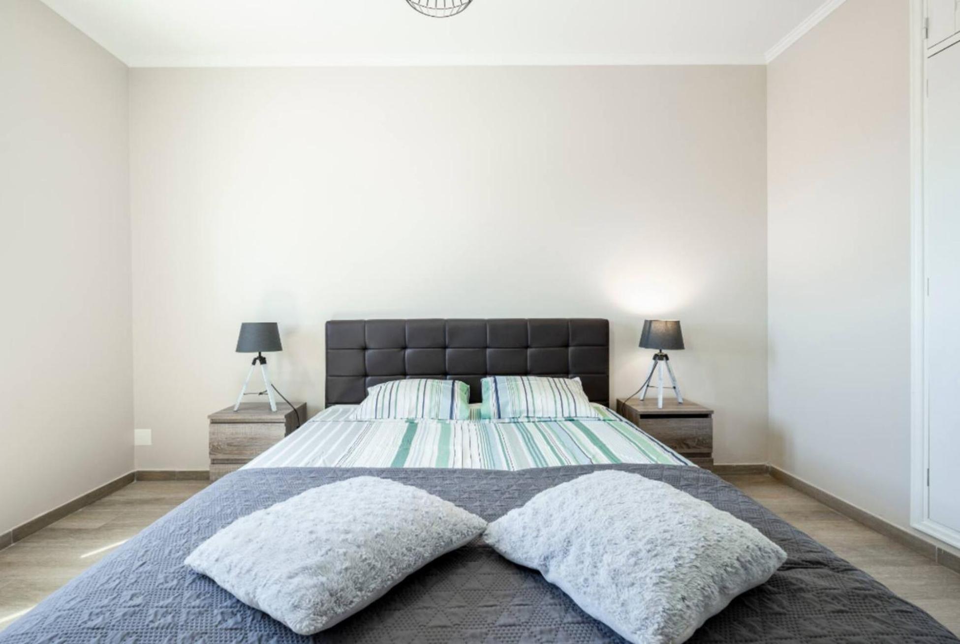 Vista Mar E Terra Apartment อัลบูเฟรา ภายนอก รูปภาพ